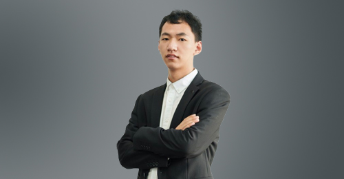 李四伟